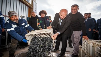 İzmir Büyükşehir Belediyesi küçük üretici için bir fabrika daha kurdu  Soyer: “Sizin için çalışmaya devam edeceğiz”