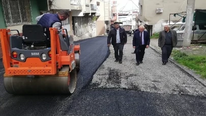 Karabağlar’da asfaltlamalar aynı hızla devam