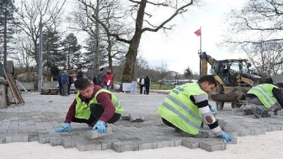 Karahasanlar Mahallesinde Parke Taş Uygulaması Sürüyor