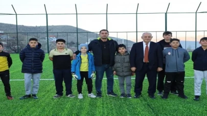 Kayseri Yahyalı’dan spor severler için halı saha