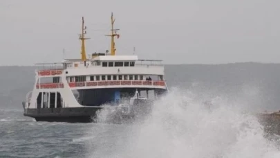 Marmara'da deniz ulaşımına fırtına engeli