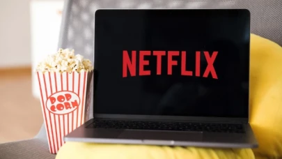 Netflix'in gizli kodları: Yılbaşı filmleri kolaylıkla nasıl bulunur?