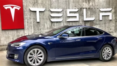 Tesla, 2 milyondan fazla aracını geri çağırıyor