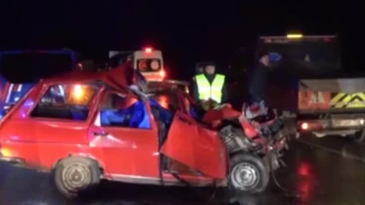 Tokat'ta kamyona arkadan çarpan minibüsteki 5 kişi hayatını kaybetti