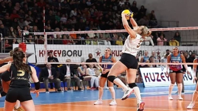 VakıfBank sezonun ilk yarısını galibiyetle tamamladı