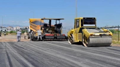 Antalya Muratpaşa 8 yıldır asfaltını üretiyor