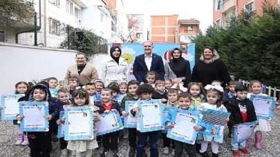 Başkan Taban Minik Öğrencilerin Karne Heyecanına Ortak Oldu