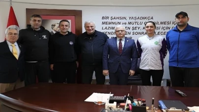 Burhaniye Belediyesi 2.Voleybol Turnuvası Katılımcılarından Başkan Deveciler’e Ziyaret