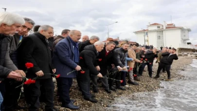 Bursa Mudanya’da mübadiller anısına denize karanfil