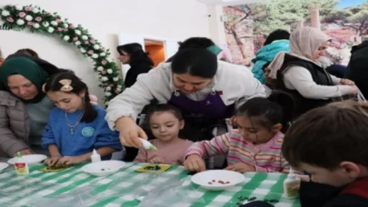 Çocuklar İzmit Çocuk Festivali’nde eğleniyor