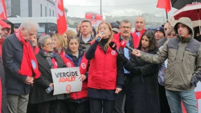 DİSK'ten "vergide adalet" eylemi: Az kazanandan az, çok kazanandan çok vergi alınması için kanun teklifimiz Meclis'ten geçmeli