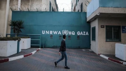 İngiltere, UNRWA fonlarını askıya aldı