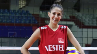 Japonya'da forma giyen milli voleybolcu Derya Cebecioğlu, 7.4'lük depreme yakalandı