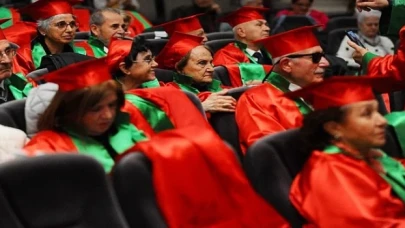 Karşıyaka 3 Yaş Üniversitesi’nde mezuniyet coşkusu