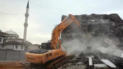 Kent Meydanı ve Otopark Projesi Ilgaz’da Tüm Hızıyla Devam Ediyor