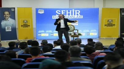 Konya ’Şehir Konferansları’nı sürdürüyor