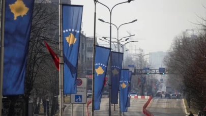 Kosova nakit parada "Euro"ya geçiyor