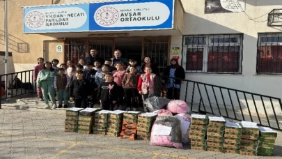 Manisa Büyükşehir’den öğrencilere erken karne hediyesi