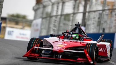 Nissan Formula E Takımı, Diriyah E-Prix’sinde podyumdaki yerini aldı