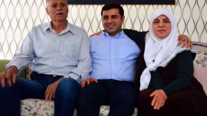 Selahattin Demirtaş annesinin rahatsızlığı sebebiyle Diyarbakır’a götürüldü