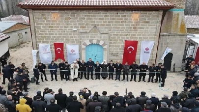 Tarihi Camii Cuma Namazıyla İbadete Açıldı