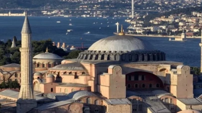 Yabancı turistler için Ayasofya’ya giriş 25 Avro oldu