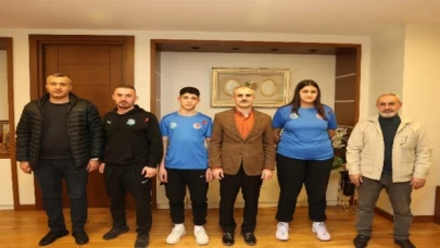 Başkan Çiftçi şampiyon sporcuları ağırladı