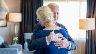 Biden, hayatını kaybeden Rus muhalif lider Navalni’nin eşi ve kızıyla görüştü