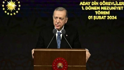 Cumhurbaşkanı Erdoğan: Şeriata düşmanlık, dinin kendisine husumettir