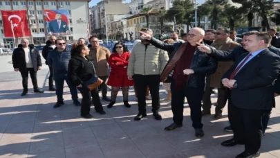 Manisa Cumhuriyet Meydanı’nda hazırlıklar devam ediyor