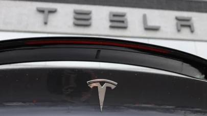 Tesla'ya 1,5 milyon dolarlık tehlikeli atık cezası