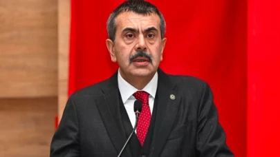 Bakan Tekin: Yeni müfredat kademeli uygulamaya geçecek