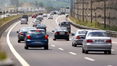 Bayram tatilinin ilk gününde 651 trafik kazası: 9 kişi hayatını kaybetti