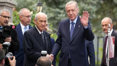 Cumhurbaşkanı Erdoğan, MHP Genel Başkanı Bahçeli’yi konutunda ziyaret etti