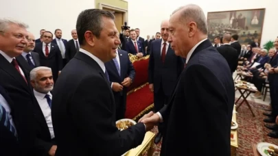 Erdoğan-Özel masaya oturacak; CHP'nin "yeni anayasa" şartı belli oldu