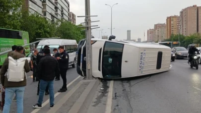 Beylikdüzü'nde işçi servisi devrildi: 13 yaralı