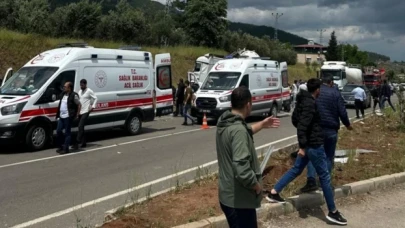 Gaziantep'te beton mikseri minibüse çarptı: 8 ölü