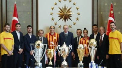 Cumhurbaşkanı Erdoğan Galatasaray Spor Kulübü'nü kabul etti