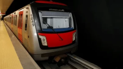 Yıldız-Mahmutbey metro hattında teknik arıza nedeniyle seferler aksadı