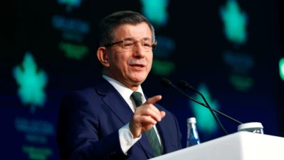 Ahmet Davutoğlu: "Eğer bana karşı darbe yapılmamış olsaydı, 30 Haziran'da Türk vatandaşlar Avrupa'ya vizesiz gidilecekti"