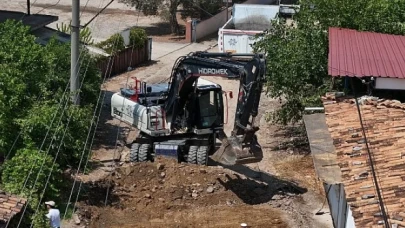 Aydın Büyükşehir Belediyesi, kent içi trafiği hızlandıran ve sürüş konforunu artıran çalışmalara imza atmaya devam ediyor