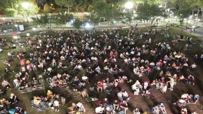 Aydın Büyükşehir Belediyesi tarafından kente kazandırılan Tekstil Park, yaz aylarının vazgeçilmez adresi olmaya devam ediyor