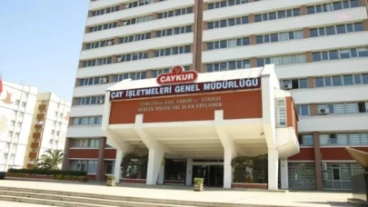 ÇAYKUR üreticilere "çay satmak için acele etmeyin" dedi, günlük 50 kilo olan alım kotasını 30 kiloya indirdi