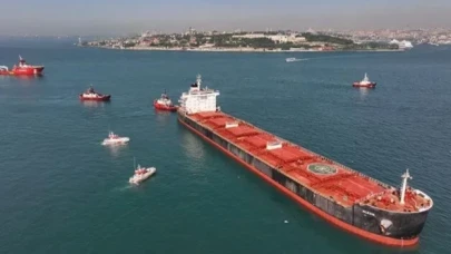 İstanbul Boğazı'nda gemi arızası: Trafik çift yönlü askıda