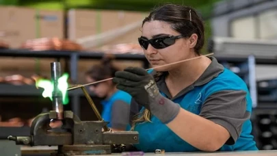 Meslek Fabrikası’ndan mezun olan kadın kaynakçılar işbaşı yaptı