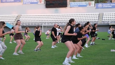 Nilüferliler zumba ile hem eğlendi hem spor yaptı