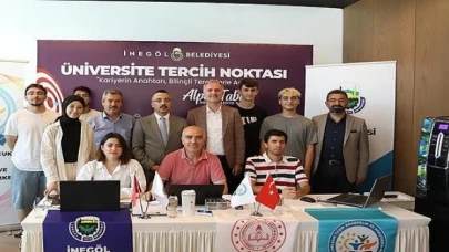 Protokol Üyeleri Üniversite Adaylarına Moral Depoladı