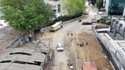 Zeytinburnu’nda Sokak ve Yol Yenileme Çalışmaları Devam Ediyor