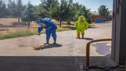 AFAD timi kavurucu sıcakta da eğitimlerle zorlu görevlere hazırlanıyor