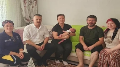 Burhaniye Belediyesi’nden ’Hoş Geldin Bebek’ Ziyareti